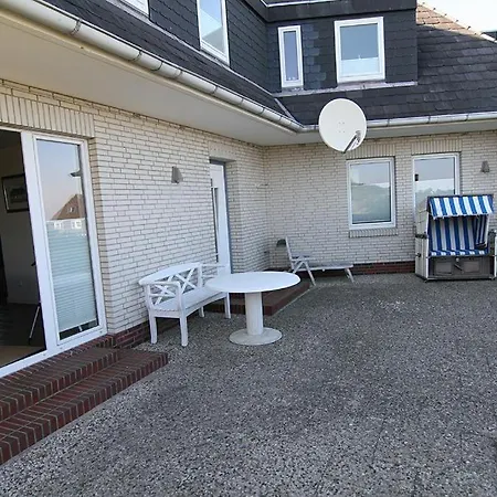 Hues Auert Tharep, 5 Apartman