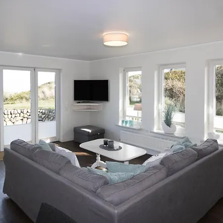 Hues Auert Tharep, 5 Apartman