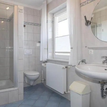 Hues Auert Tharep, 5 Hörnum