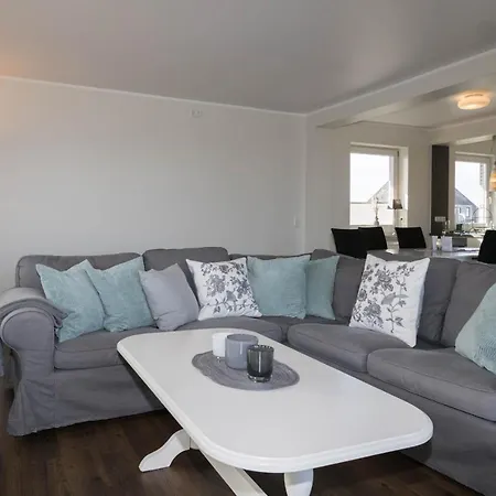 Hues Auert Tharep, 5 Apartman Hörnum