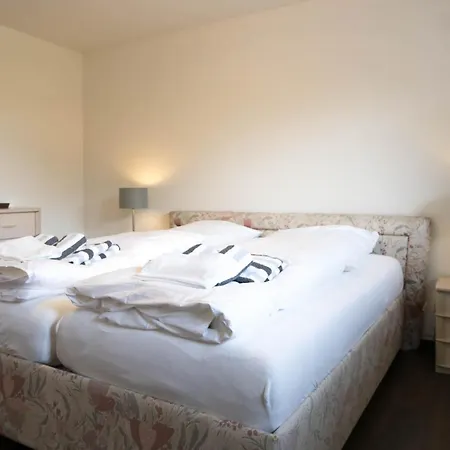 Hues Auert Tharep, 5